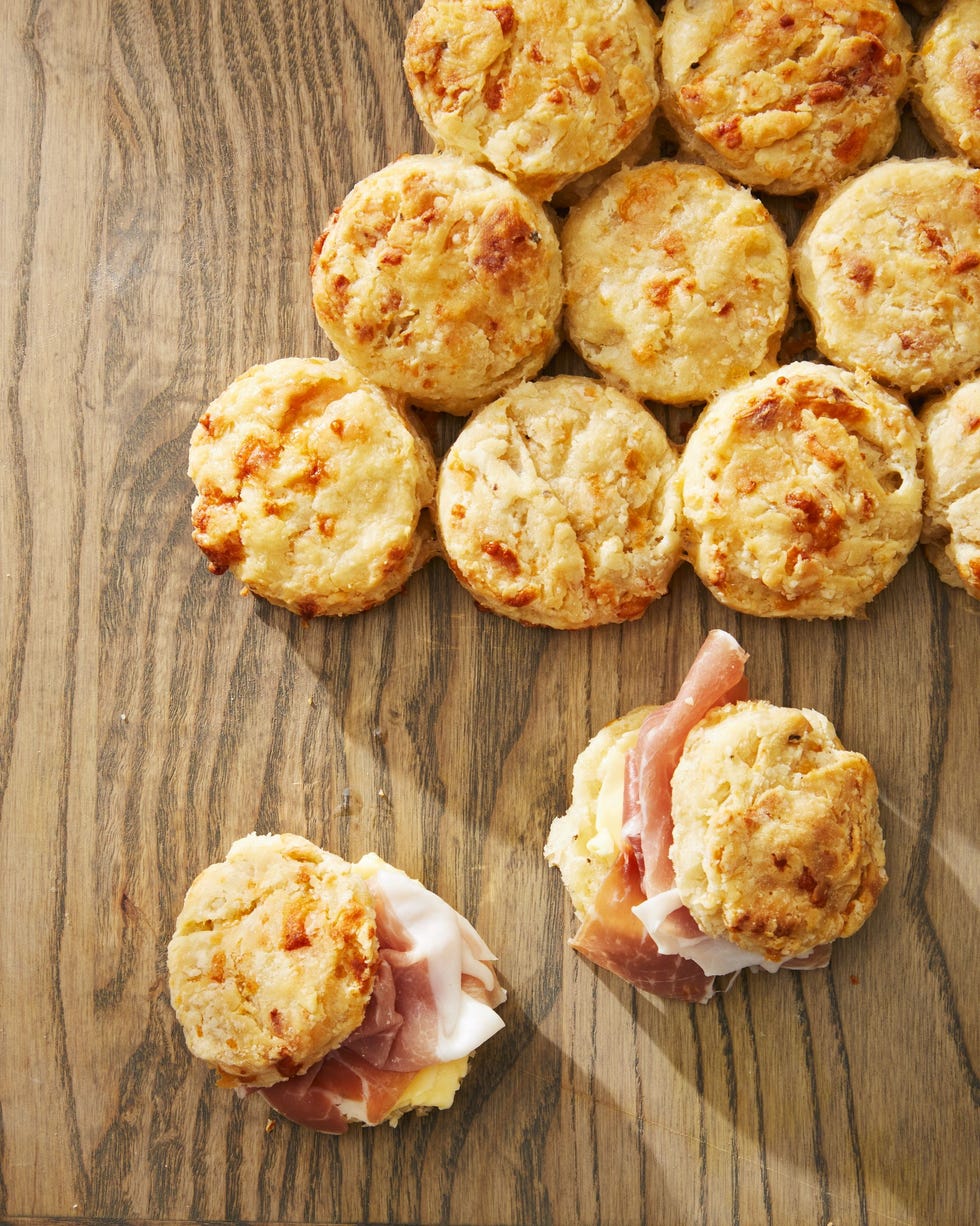 asiago cheese biscuits with prosciutto