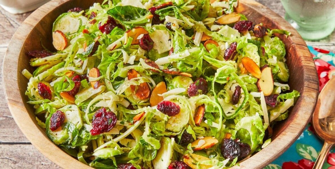 25 Best Christmas Salad Recipes to Serve for the Holiday