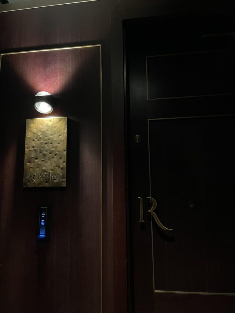 Row on 5 (*) – London, UK – Feb 2025 Row on 5 (*) - London, UK - Feb 2025