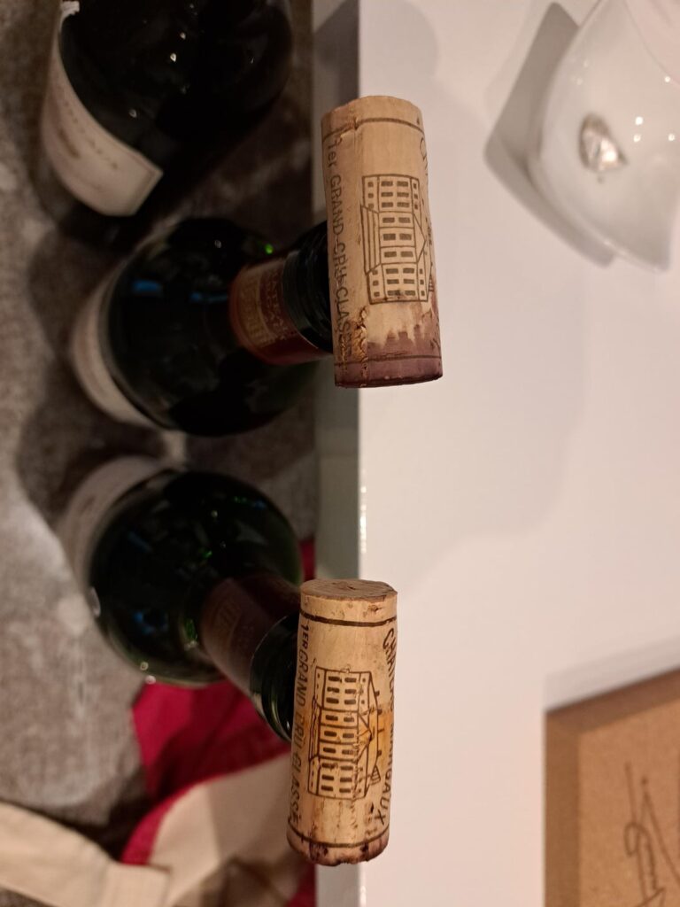 Which one is legit? Which one is legit?