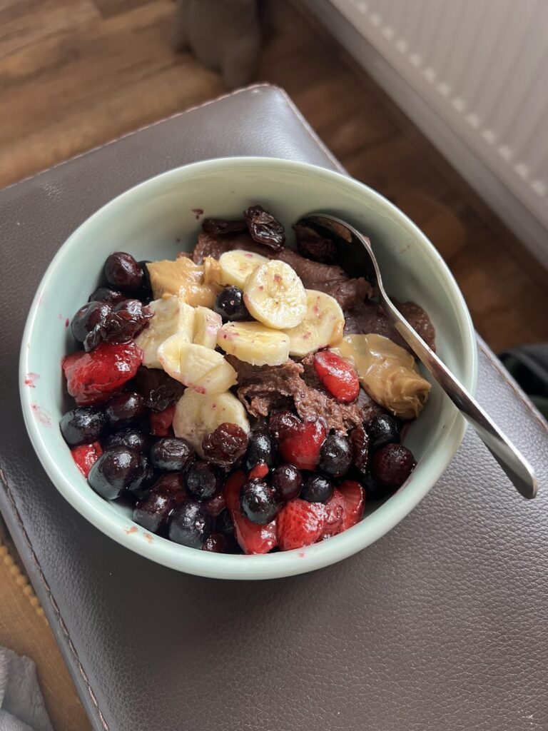 Loaded brownie batter oats- 718 cals. 38g protein