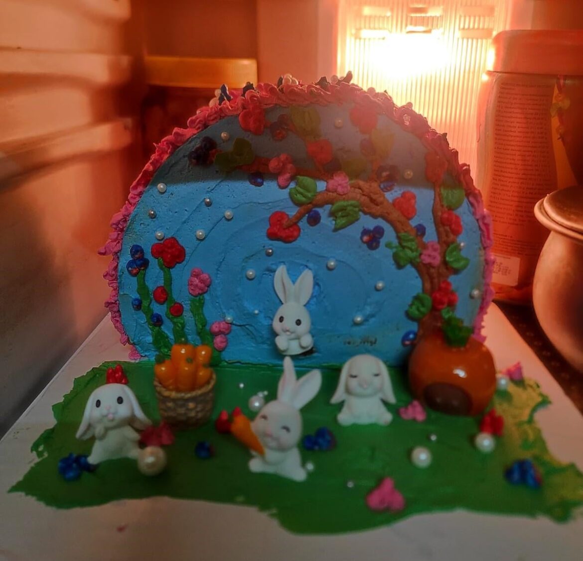 Sis put a lot of love into this cake. So precious!