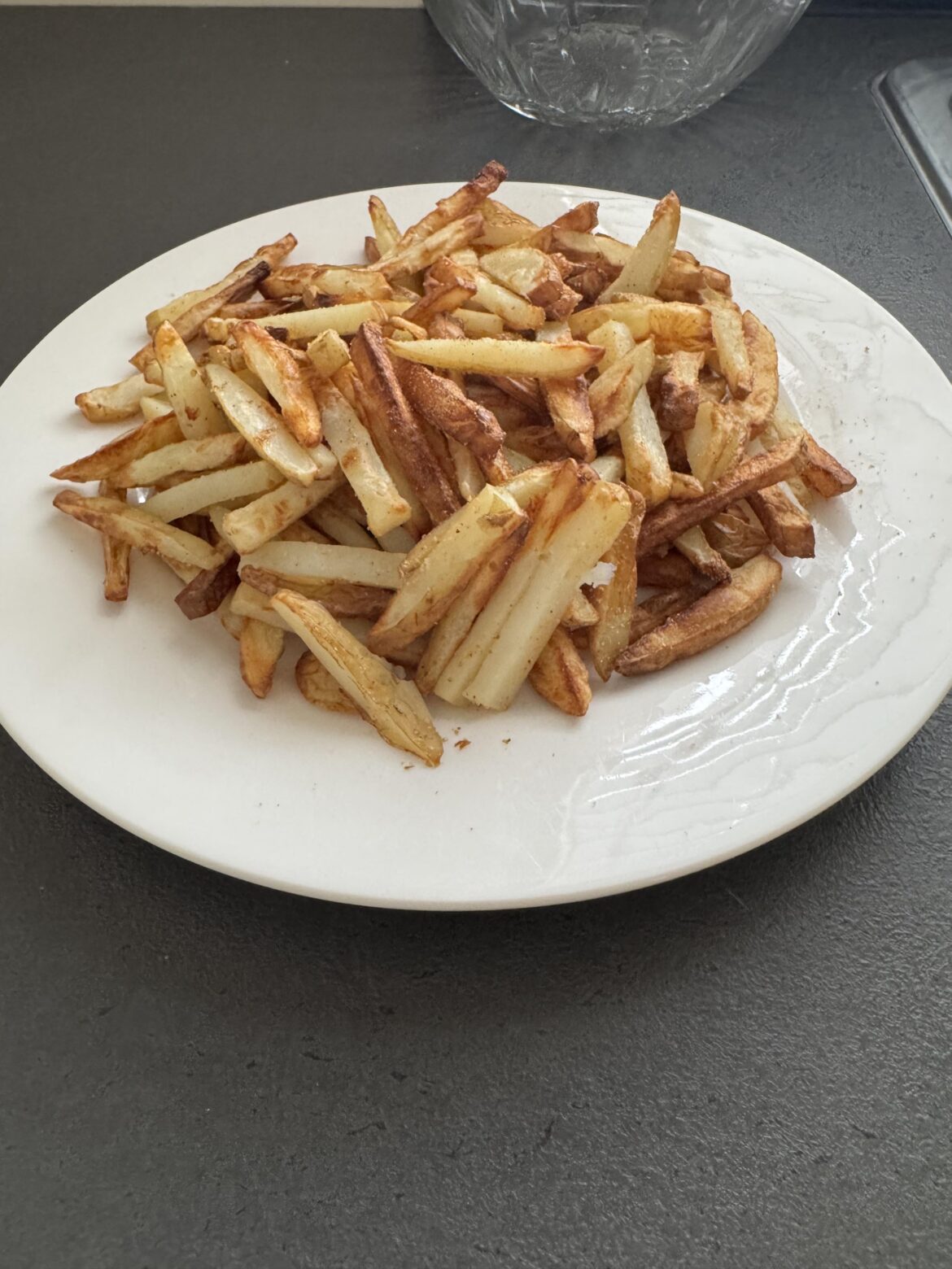 This entire plate of homemade fries is only 298 calories!