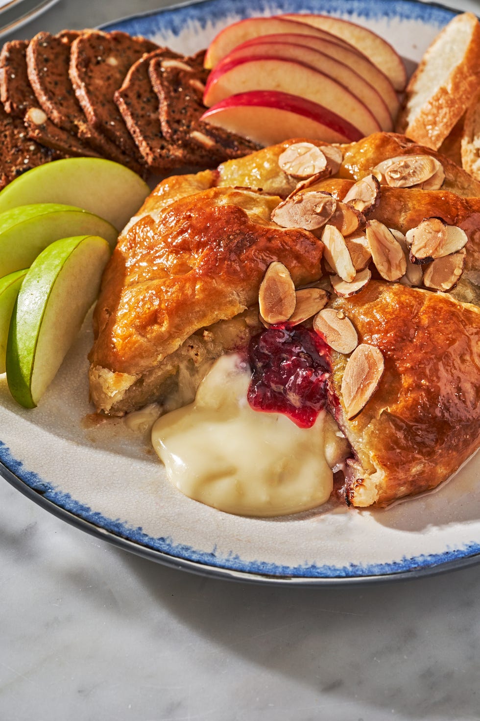 baked brie in puff pastry