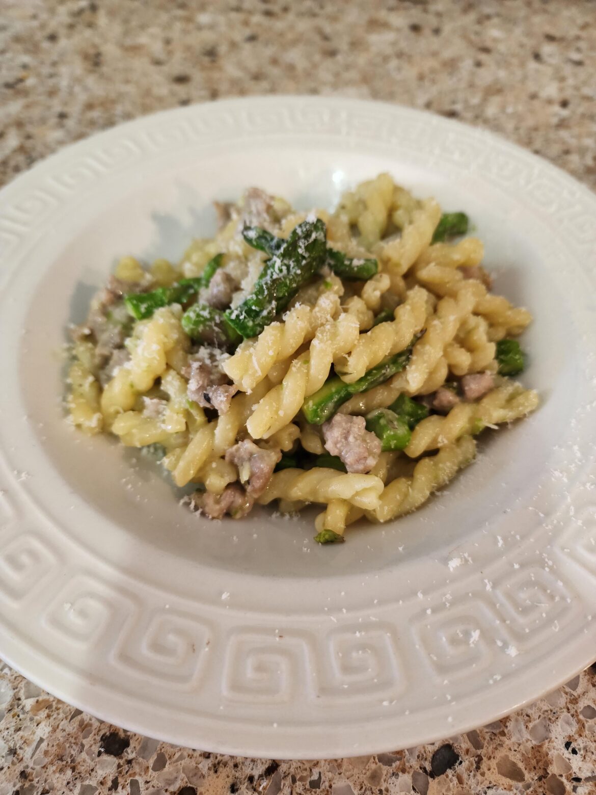 Sausage and Asparagus in Gorgonzola Sausage and Asparagus in Gorgonzola