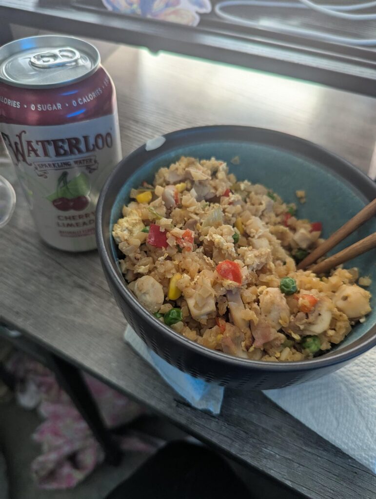 Actually really liking the cauliflower rice. Close to 40g of protein with the chicken I chopped up and added. 442 calories for the whole bowl.