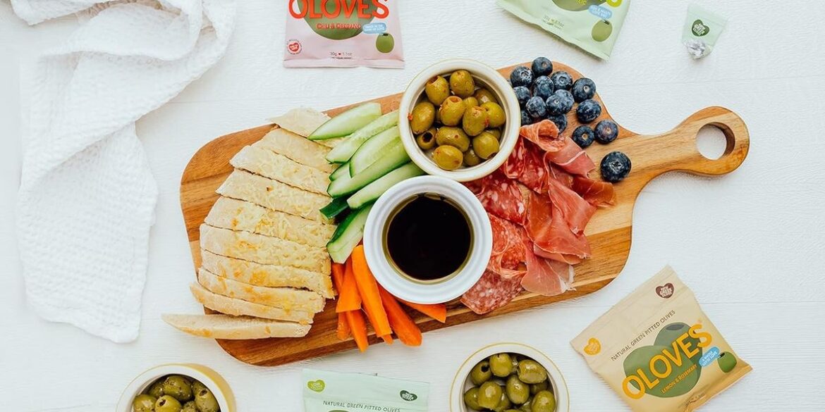 10 Easy Mediterranean Diet Snacks To Curb Any Midday Craving
