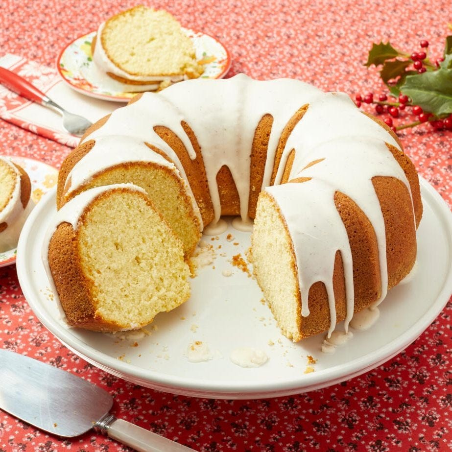 eggnog bundt cake with frosting