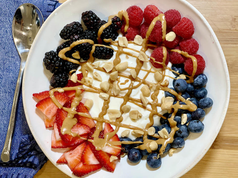 Peanut Butter Berry Breakfast Bowl ( Joy Bauer )