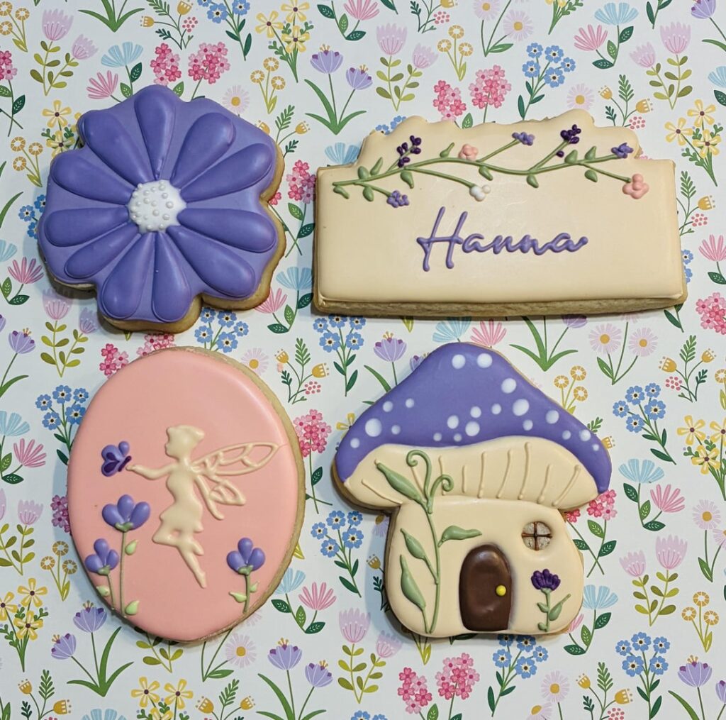 Glaze decorated cookies