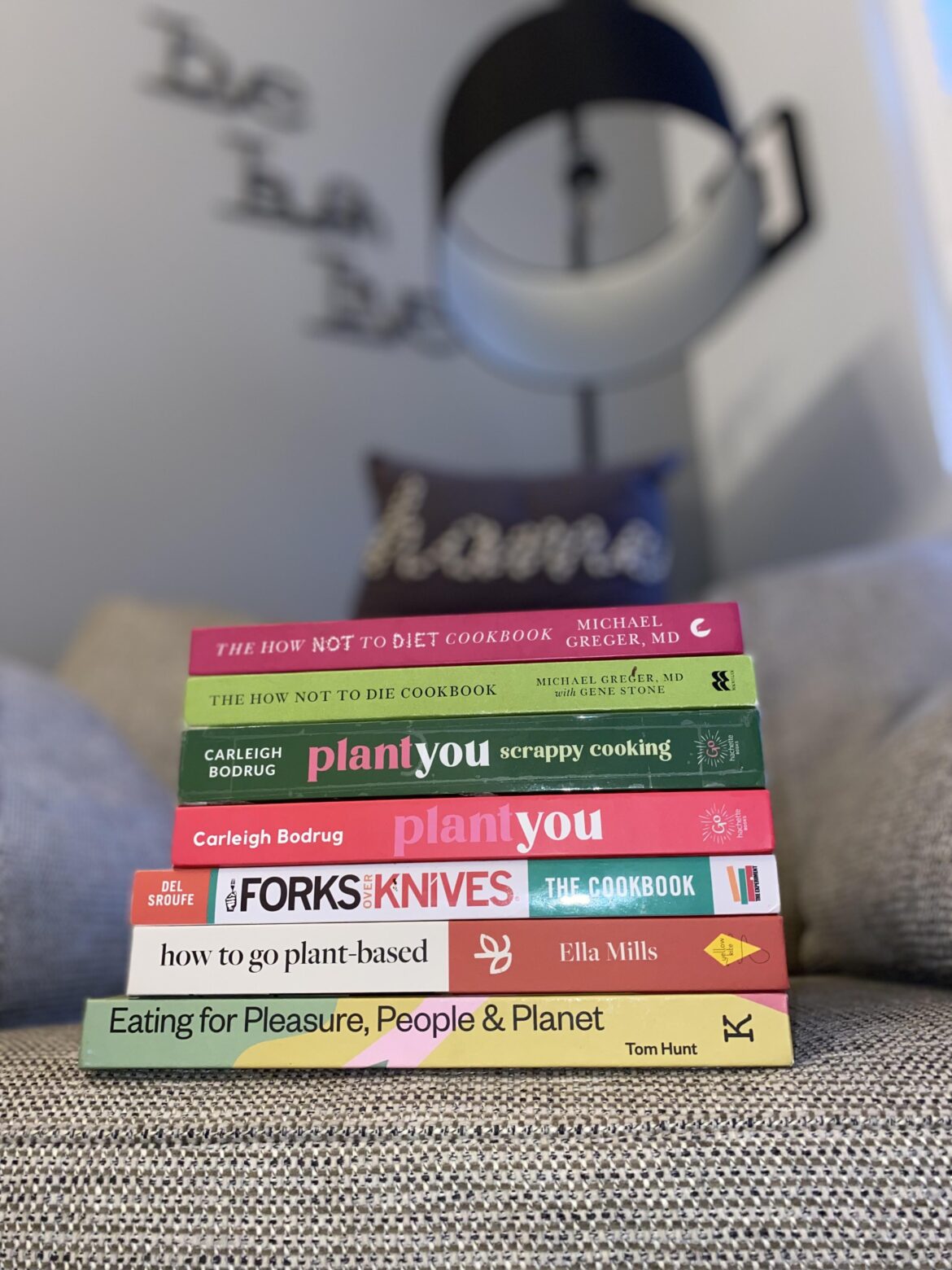 What is your favourite Whole Food Plant Based cookbooks? 🤔📚 Really look forward to hearing your feedback!