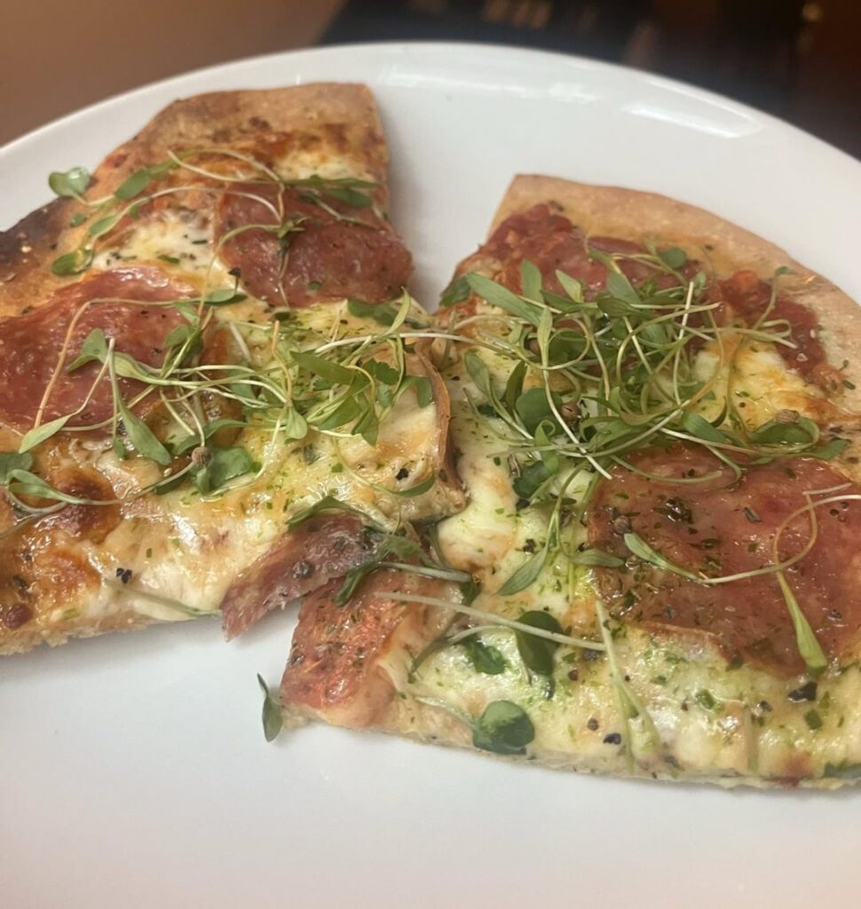 Homemade pizza 546 cal