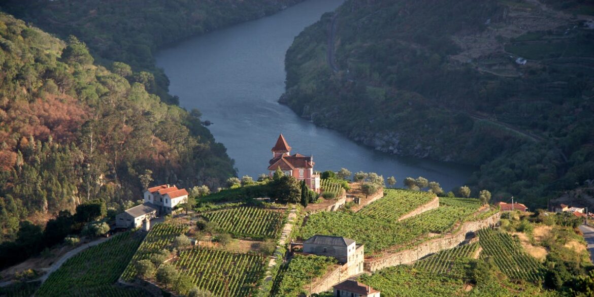 a guide to the spectacular region