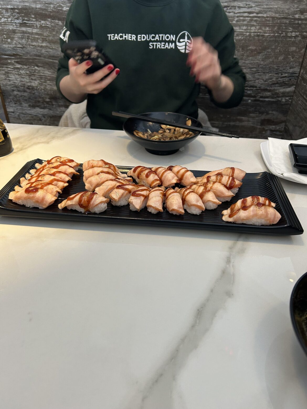 can anyone tell me what sauces are on this torched salmon please