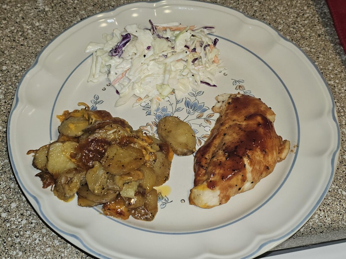 BBQ Chicken with Cheesy Potatoes & Coleslaw