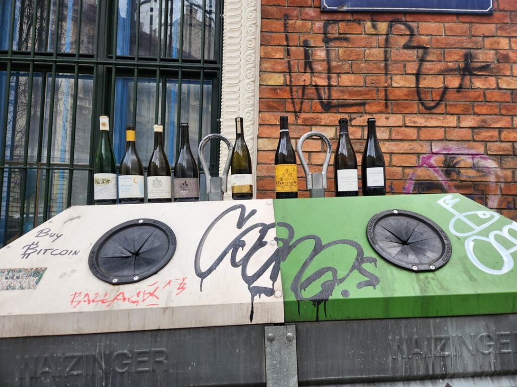 Dumpster in Vienna displaying an impressive lineup