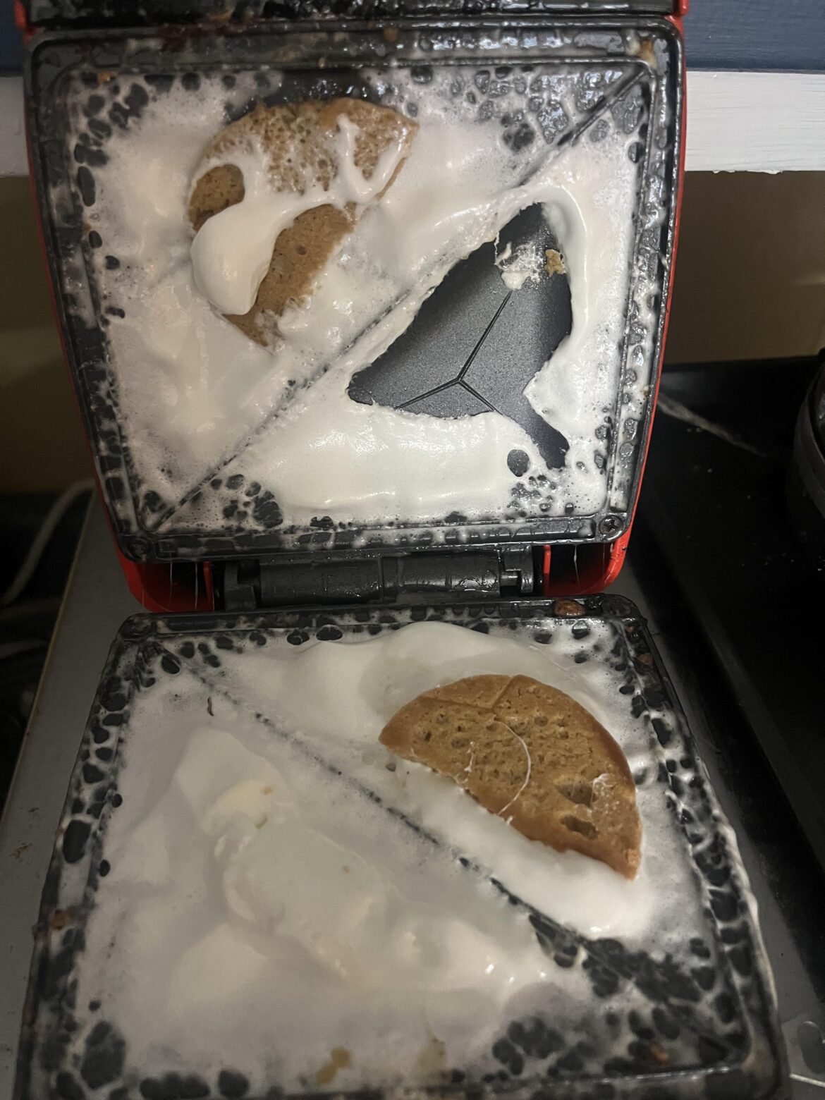 Tried making s’mores in my $8 sandwich maker