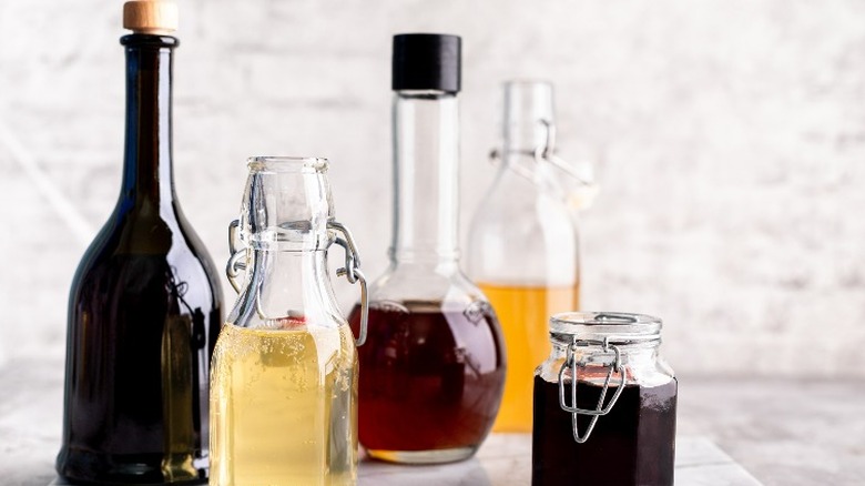 Different types of vinegar