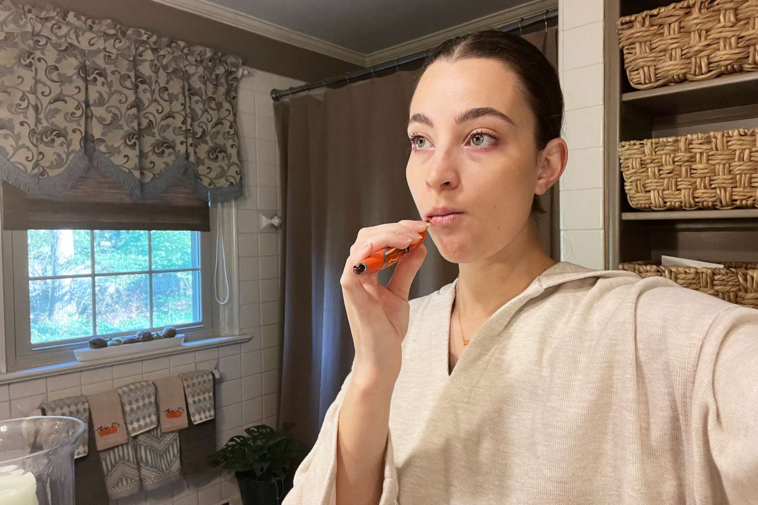 hello Naturally Whitening Toothpaste