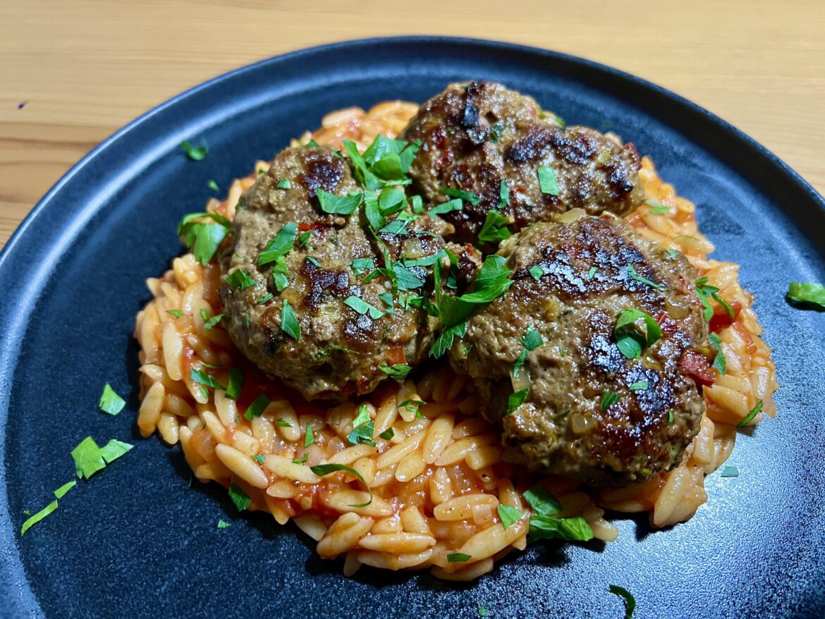 Kritharaki and Köfte