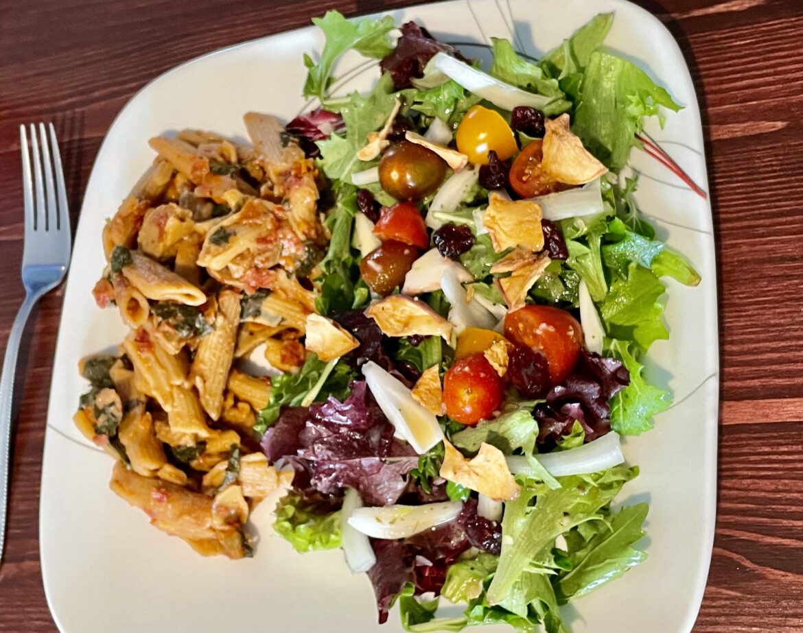 Creamy Sun Dried Tomato Pasta (Whole Grain), Low-Fat/Low-GI goodness. Diabetic and Coronary artery friendly.  Creamy sauces are usually full of fat, even the vegan ones, but not this recipe.