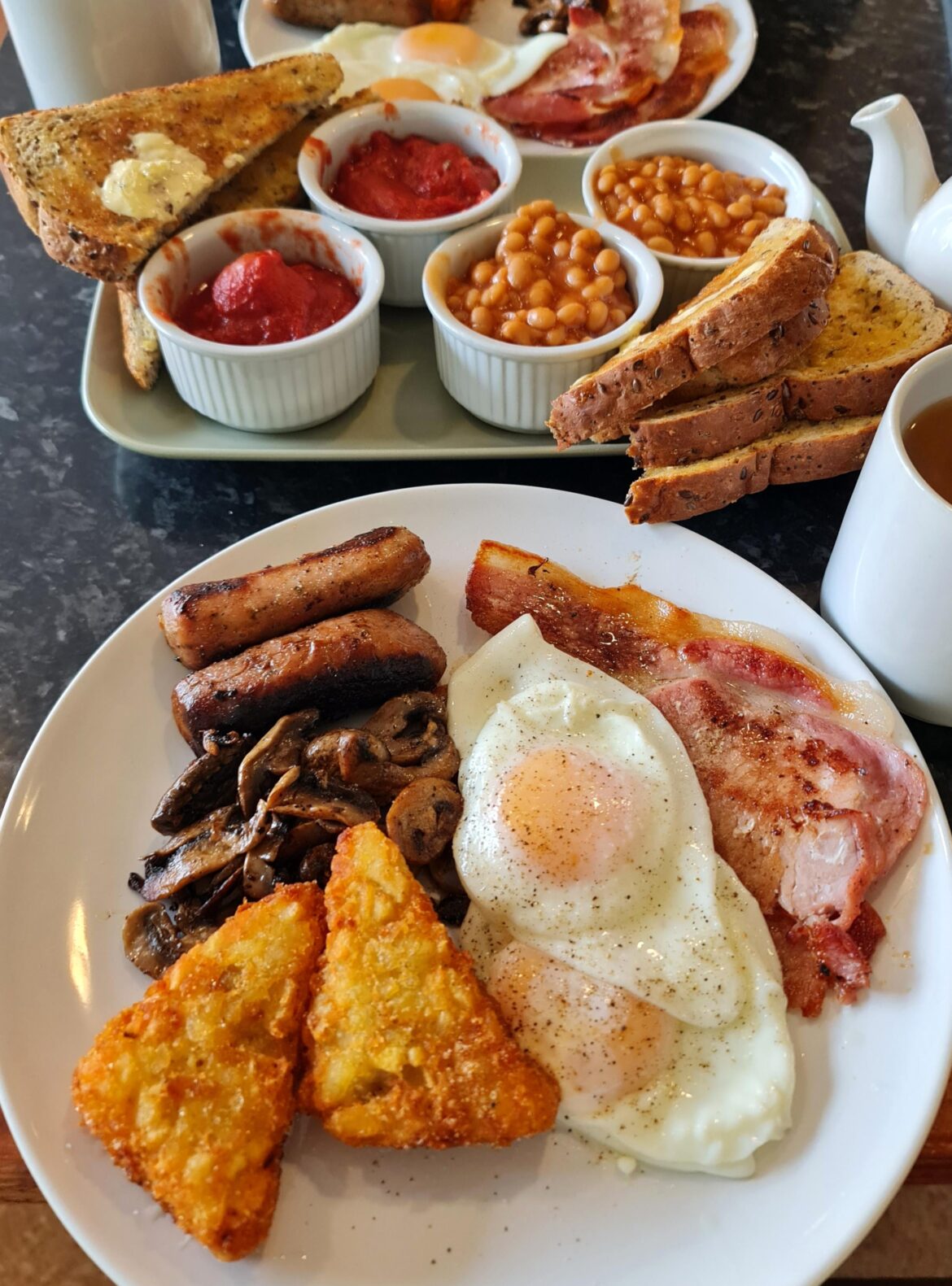 Eating like a lumberjack now because once I arrive at the fancy pants Spa, it'll be a thimble of soup, three quinoa seeds and a prayer for lunch. £12.50, tea included, sacked off the black pudding.