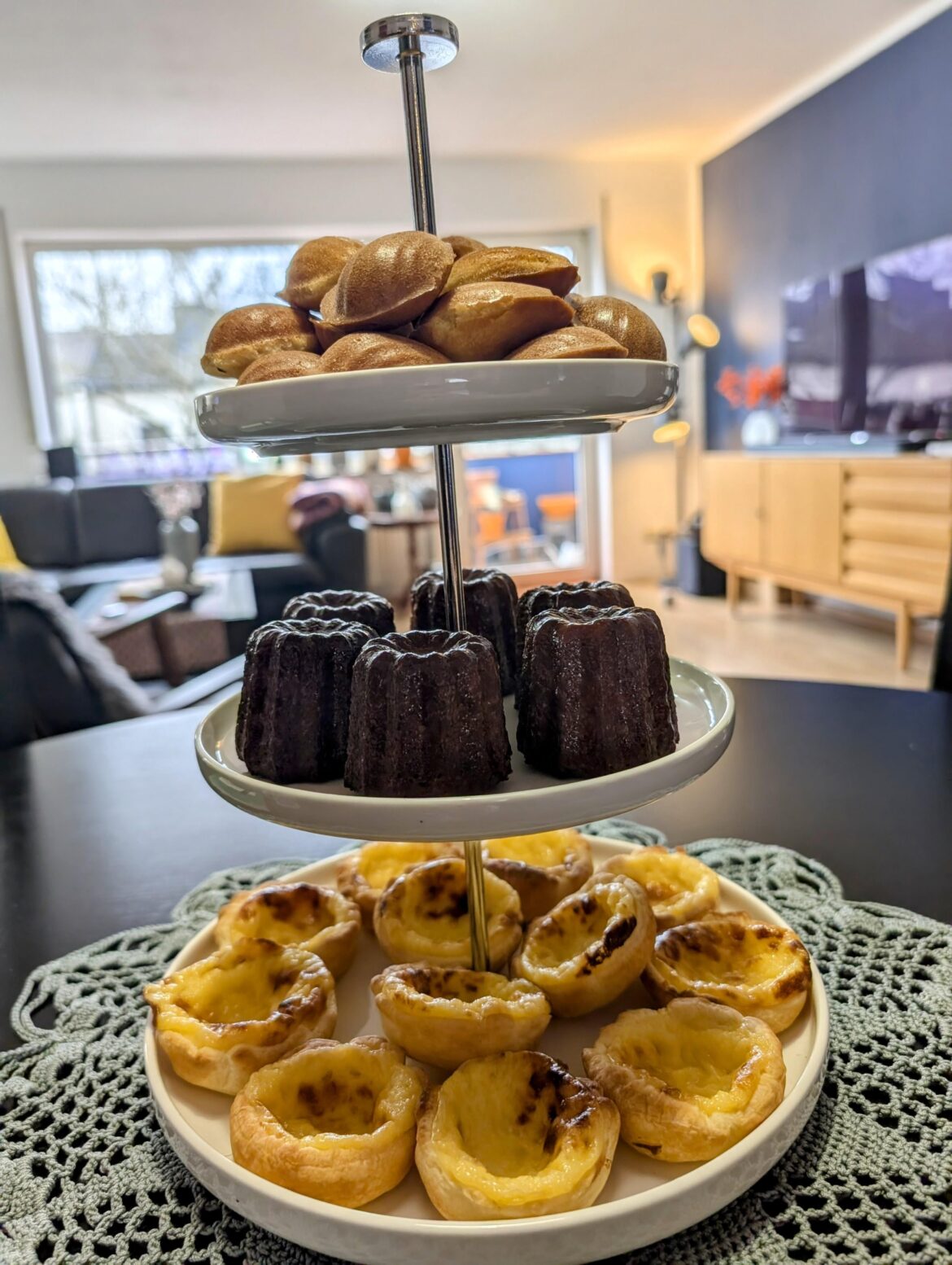 Madeleines, Canelé & Pasteis de Nata