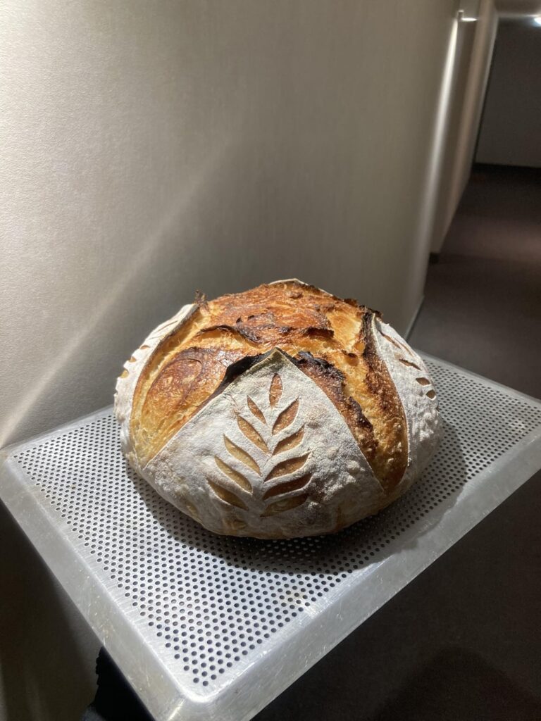 My 4th loaf, made a BIG one ! My 4th loaf, made a BIG one !
