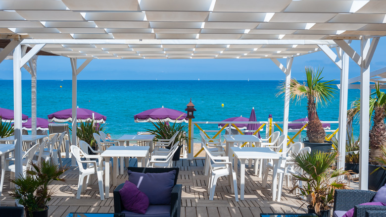 Seaside bistro on ocean