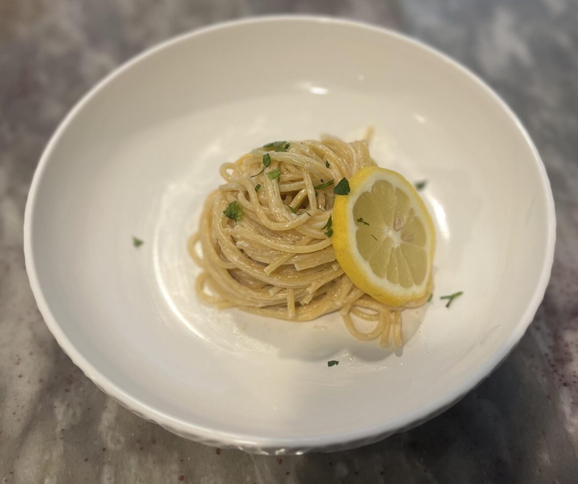 Spaghetti in a creamy lemon sauce