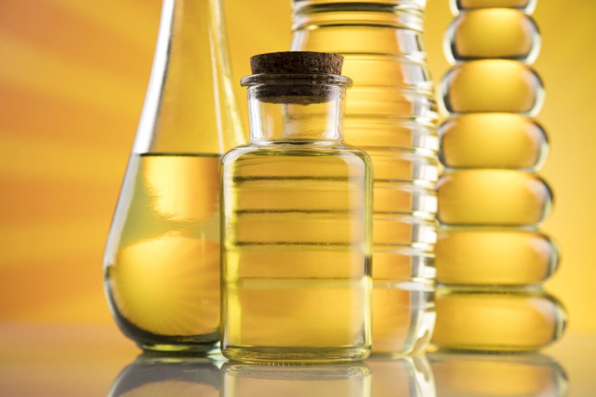 Is Vegetable Oil Bad for You? Nutrition Experts Weigh In