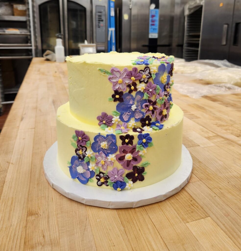 Love doing floral cakes, especially in the spring!