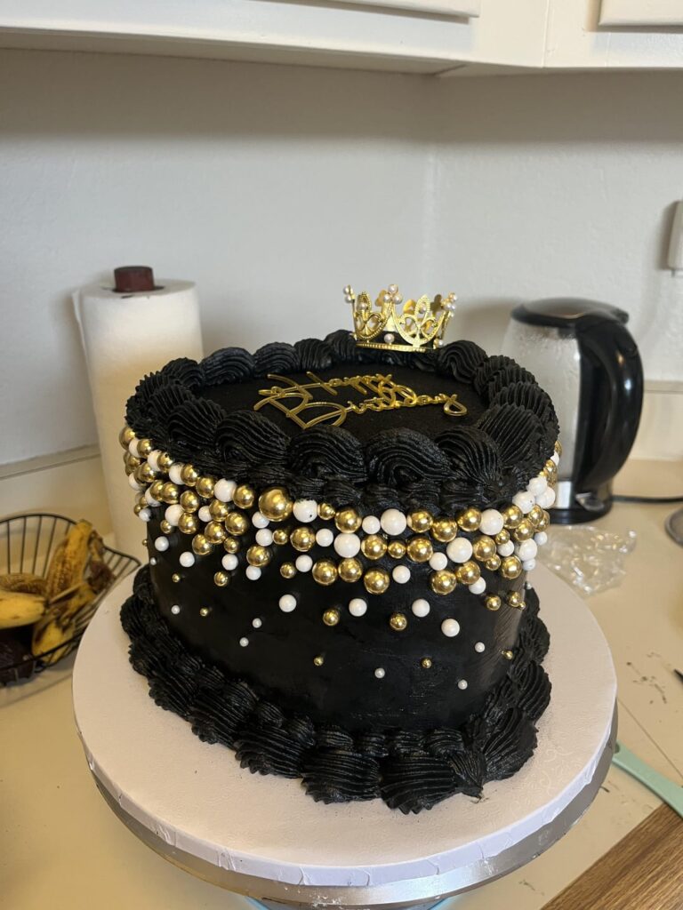 Cake I gifted my friend for her b-day. How much would you charge? Please read below