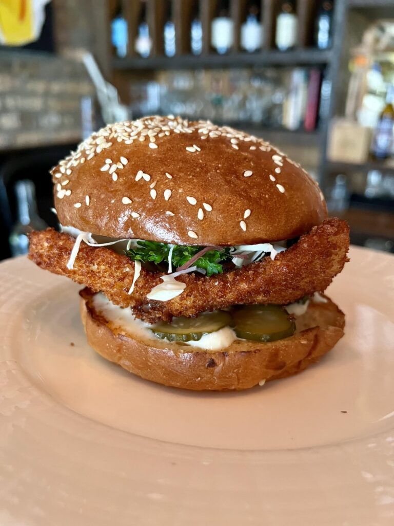 Table, Donkey and Stick & Bar Parisette Make a Great Night