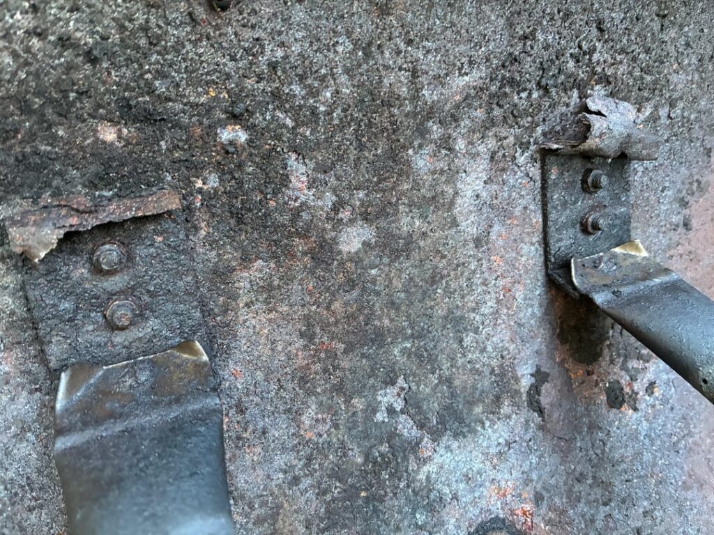 How do you get these Screws Off?