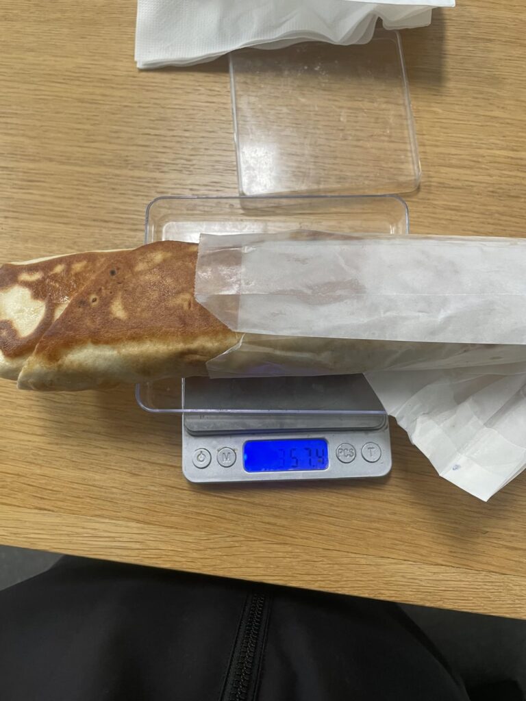 Heeeeelp Shawarma chicken, garlic sauce, pickles 800-1200??