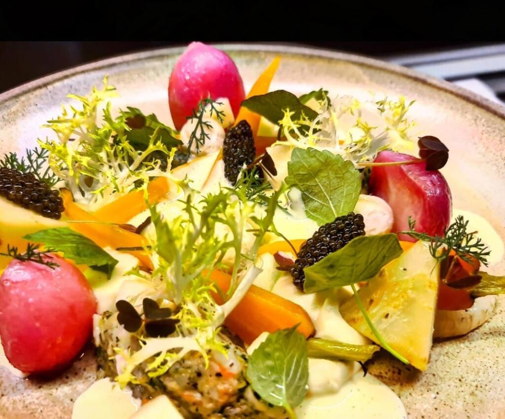 Shrimp tartare / winter veg and caviar