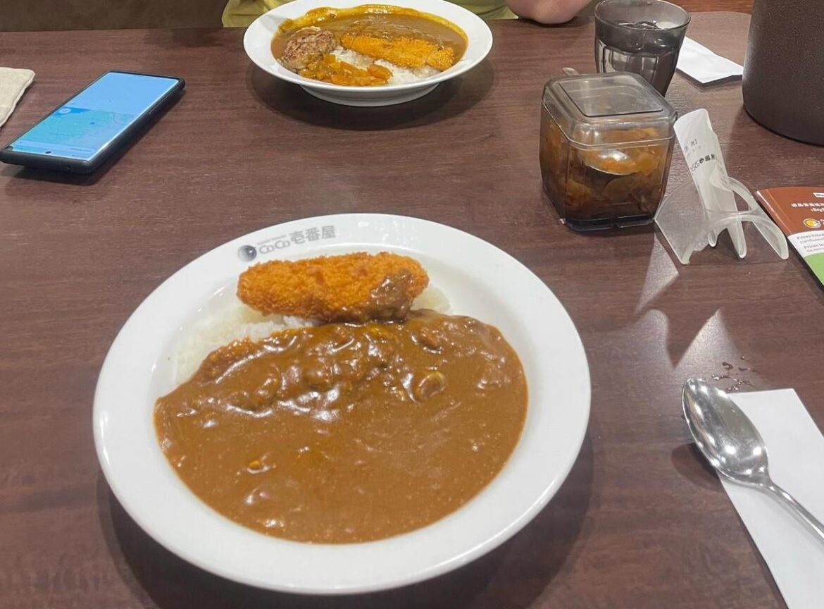 Does Coco Curry only play Queen music?