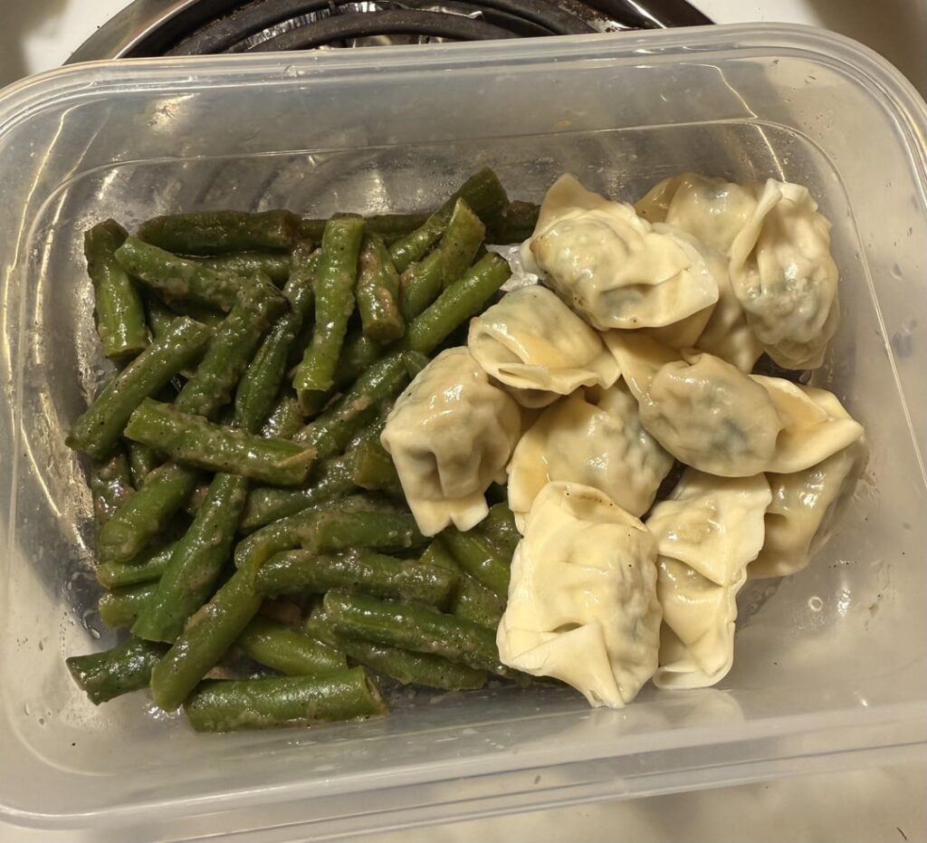 Chicken wonton and green beans 200 cal