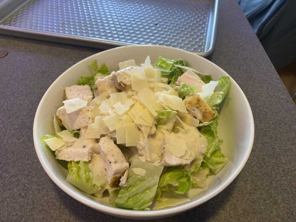 Chicken Caesar Salad (317 cal, 37g protein)