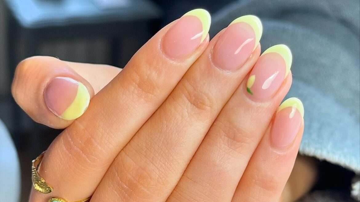 Yellow French Manicures Are The Classiest Twist On The Butter Nails Trend Yellow French Manicures Are The Classiest Twist On The Butter Nails Trend