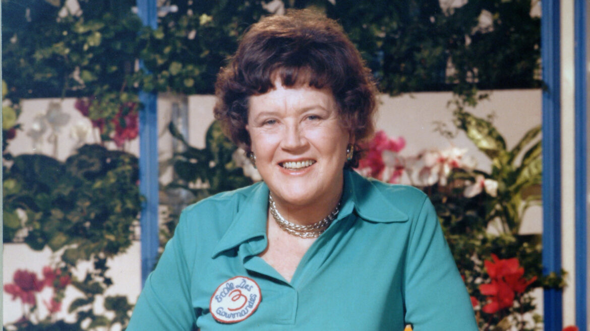 Julia Child's Favorite Fast Food Restaurant Was An Iconic Choice