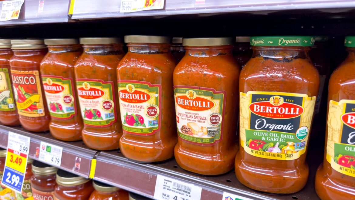 The Unhealthiest Marinara Sauces On Grocery Store Shelves