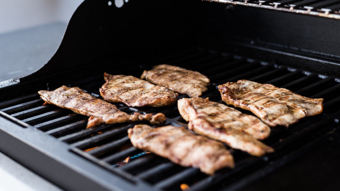 The 10 Best Small Gas Grills For Tight Spaces