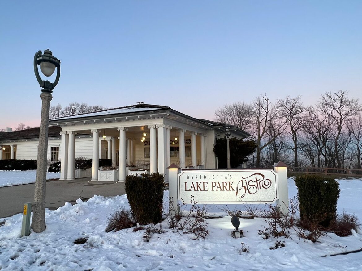 How to Be Casual at Lake Park Bistro How to Be Casual at Lake Park Bistro