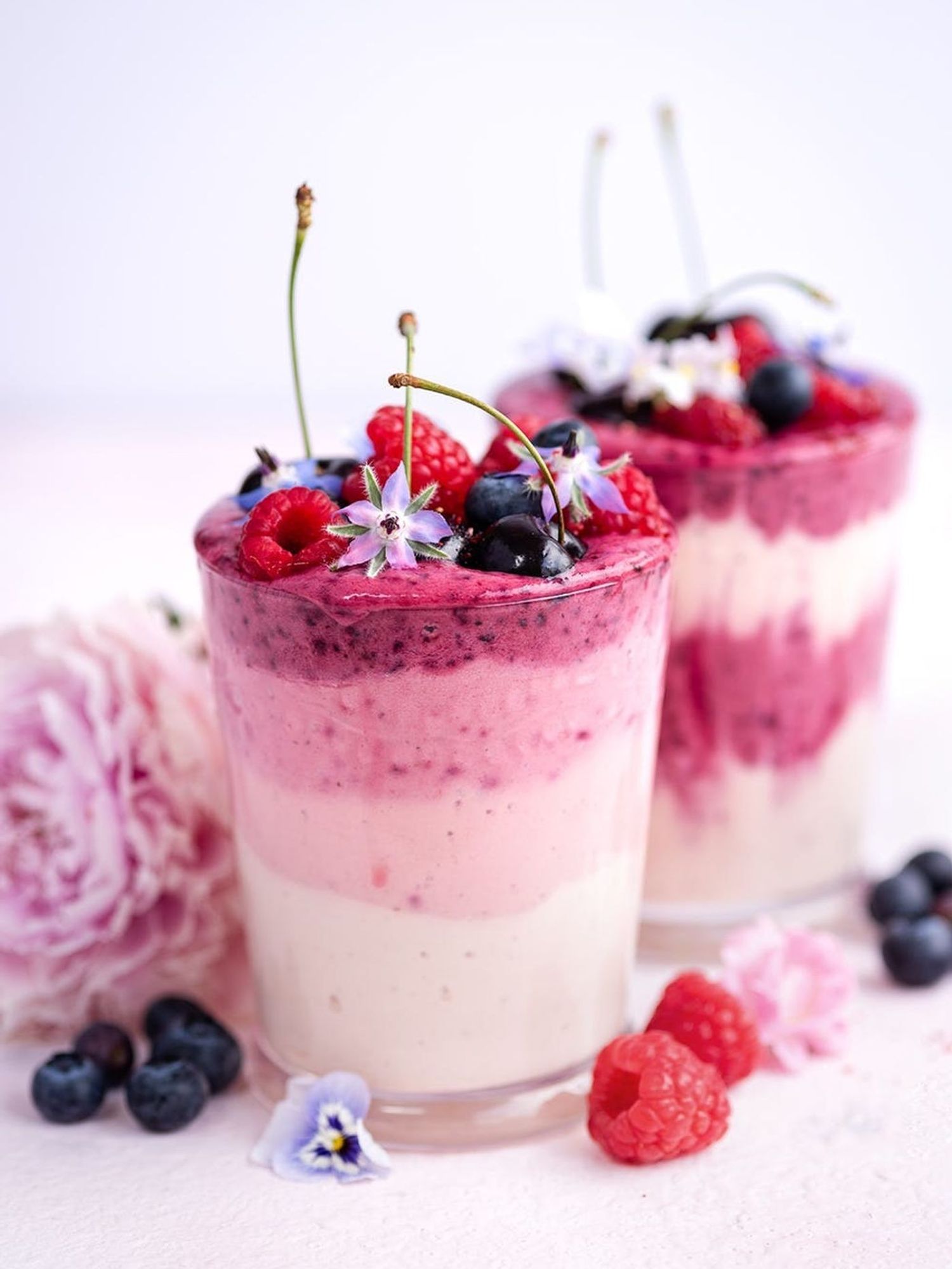 Layered Berry Ombr\u00e9 Smoothie