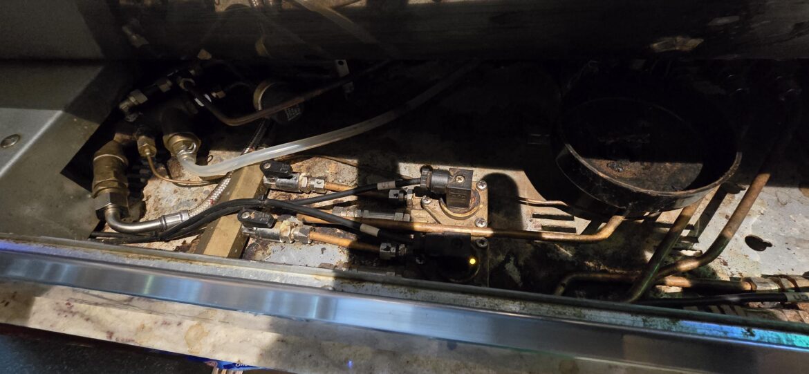 Anyone Know What These Two Thing Are?