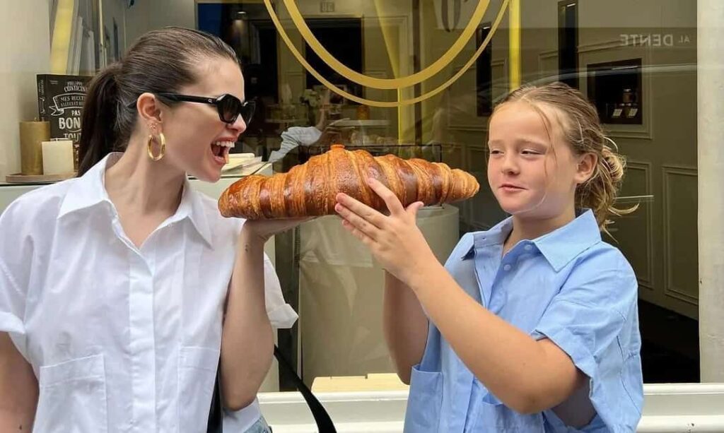 Selena Gomez Paris Food Adventure Sees Croissants, Coffee & More Selena Gomez Paris Food Adventure Sees Croissants, Coffee & More