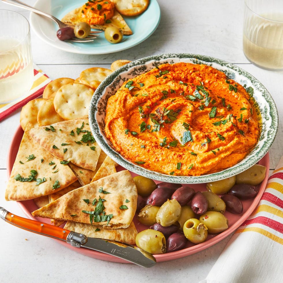 mediterranean recipes roasted red pepper hummus