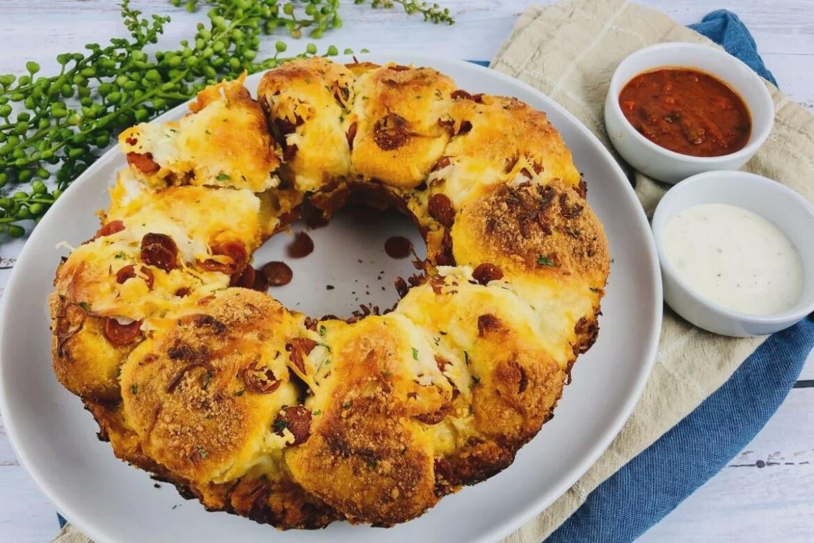 Pull Apart Monkey Bread with Pepperoni and Mozzarella